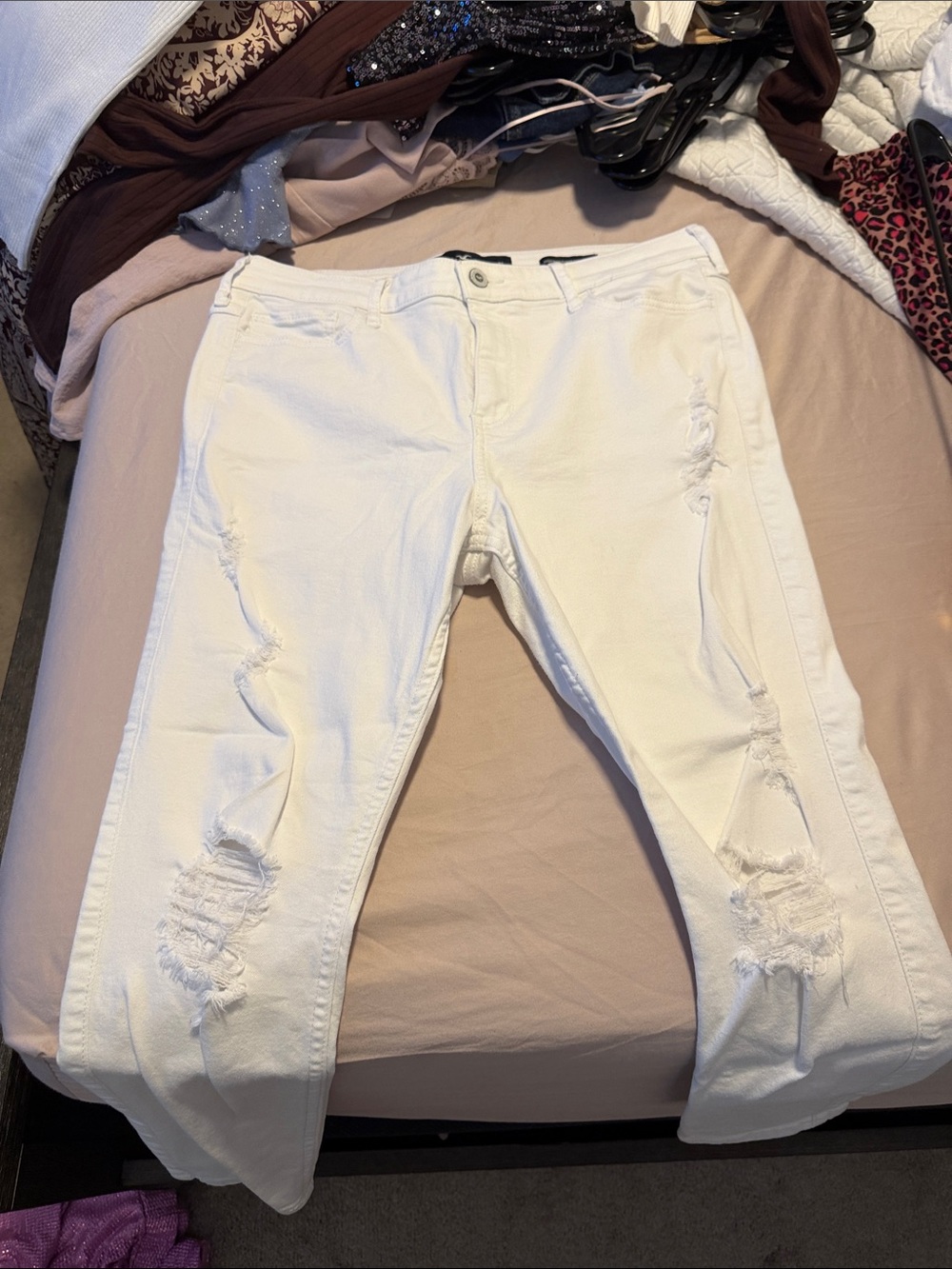 Hollister White Distressed Women’s Jeans